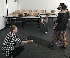 Virtuelle Realität: Versuch von eufom Studierenden im Hörsaal